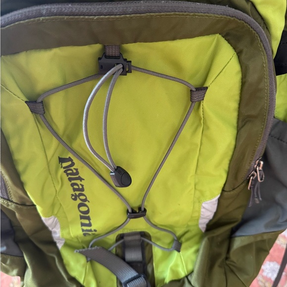 patagonia black hole pack waterproof Patagonia Black Hole Pack 25L Backpack